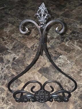 vintage ornate black metal tabletop easel